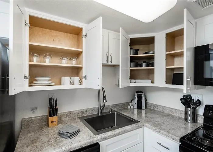145 Fully Furnished 1br Suite-pet Friendly Apartment Scottsdale